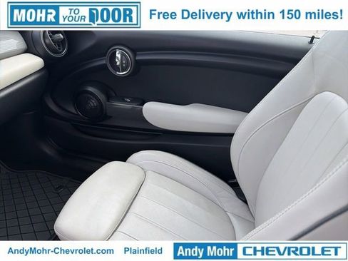 Used 2019 MINI Cooper 2-Door Hardtop w/ Signature Upholstery Package image 26