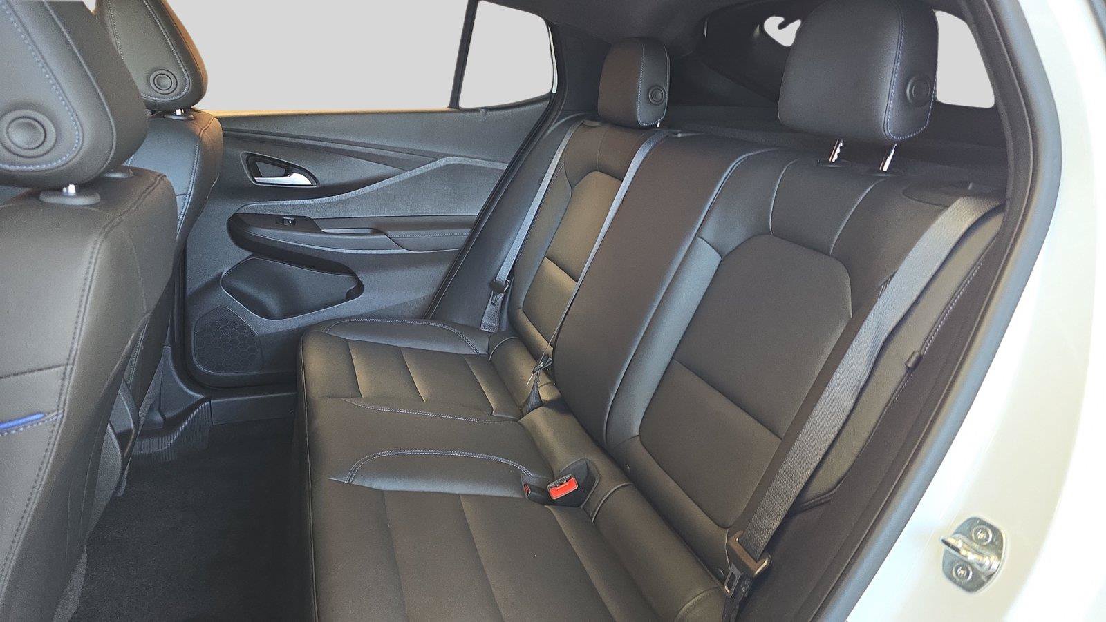 Used 2024 Buick Envista Sport Touring w/ Convenience I Package FWD image 18