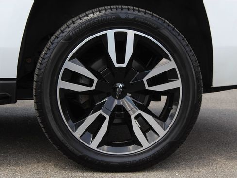 Used 2019 Chevrolet Tahoe Premier AWD/4WD image 30