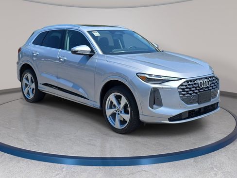 New 2026 Audi Q5 Premium Plus AWD/4WD image 3