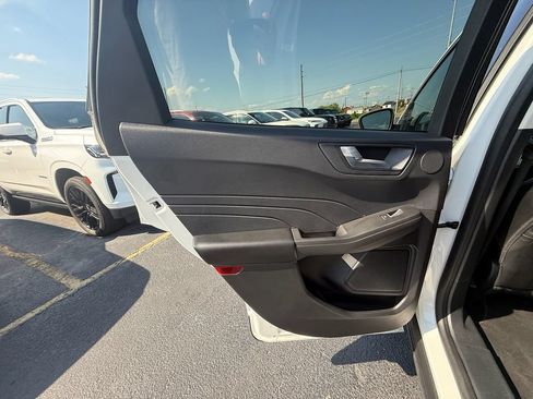 Used 2021 Ford Escape Titanium w/ Titanium Elite Package FWD image 18