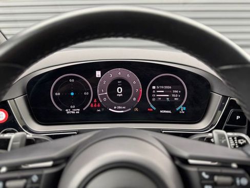 Certified 2024 Porsche Cayenne S AWD/4WD image 25