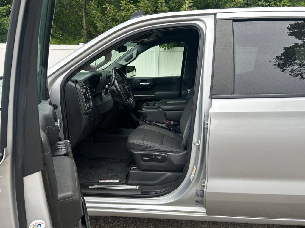 Used 2021 Chevrolet Silverado 1500 RST AWD/4WD image 9