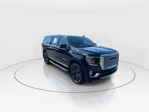 Used 2024 GMC Yukon XL Denali RWD image 2