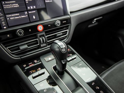 Used 2023 Porsche Macan GTS image 31