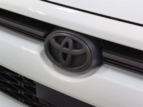 Used 2023 Toyota 4Runner SR5 Premium image 12