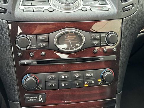 Used 2014 INFINITI Q60 Convertible w/ Premium Package image 13