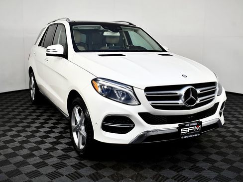 Used 2016 Mercedes-Benz GLE 300d 4MATIC image 4