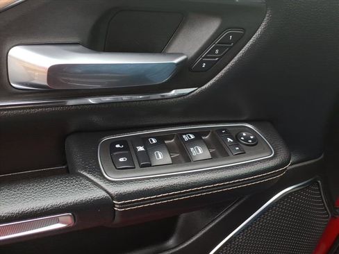 Used 2024 RAM 1500 Laramie image 14