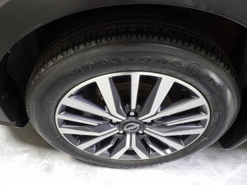 Used 2023 Nissan Kicks SV FWD image 19
