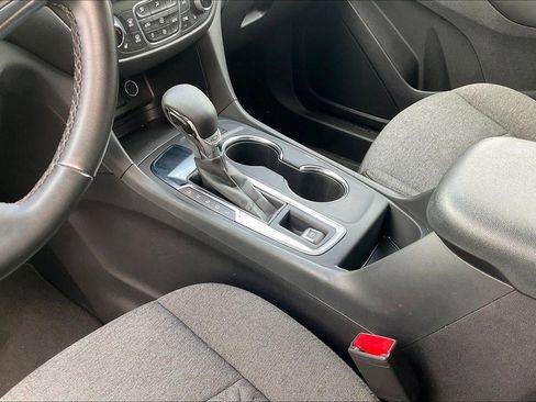 Used 2024 Chevrolet Equinox LT FWD image 18