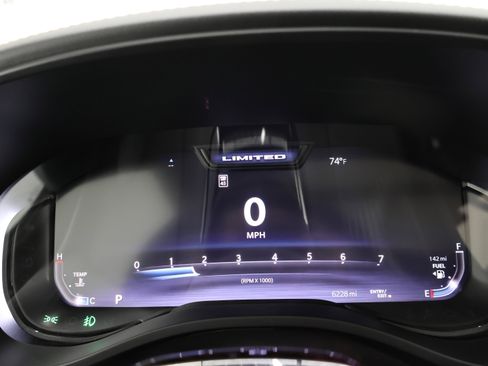 Used 2025 RAM 1500 Limited image 10