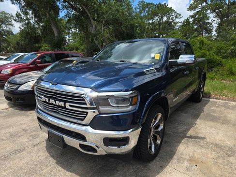 Used 2019 RAM 1500 Laramie AWD/4WD image 1