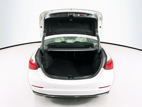 Used 2025 Mercedes-Benz C 300 4MATIC Sedan image 28