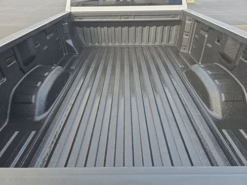 Used 2025 GMC Sierra 3500 SLT w/ X31 Off-Road Package image 28