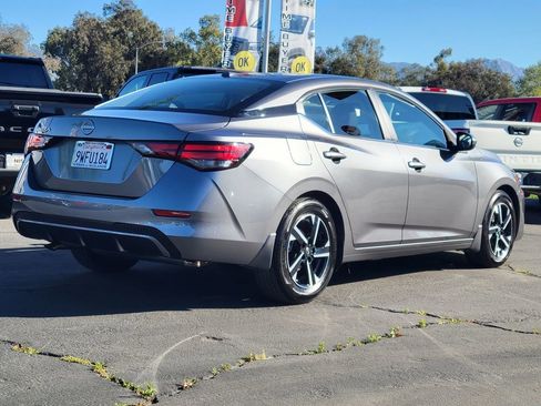 Used 2025 Nissan Sentra SV w/ Trunk Package image 2
