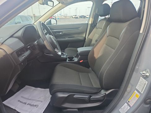 Used 2024 Honda CR-V LX image 7