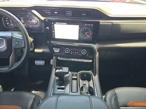 Used 2025 GMC Sierra 1500 AT4 w/ AT4 Premium Package AWD/4WD image 13
