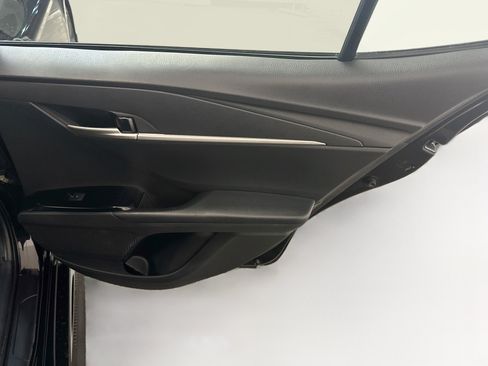 Used 2025 Toyota Camry SE FWD image 31