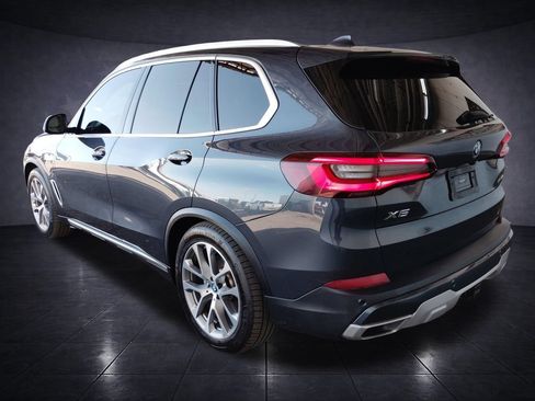 Used 2022 BMW X5 xDrive45e w/ Premium Package AWD/4WD image 3