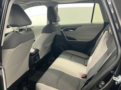 Certified 2025 Toyota RAV4 XLE w/ Convenience Package FWD image 10
