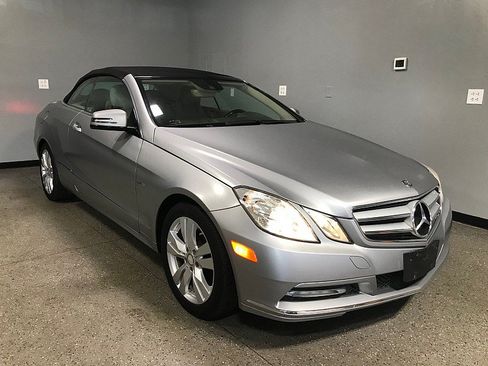 Used 2012 Mercedes-Benz E 350 Cabriolet image 2