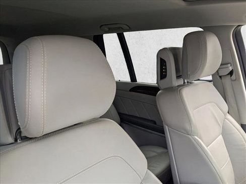 Used 2014 Mercedes-Benz GL 450 4MATIC image 18