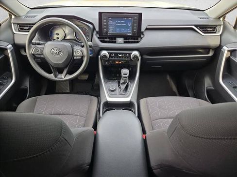 Used 2021 Toyota RAV4 XLE AWD/4WD image 15