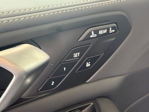 Used 2026 BMW X7 xDrive40i w/ M Sport Package image 18