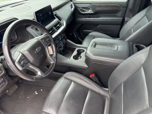 Used 2022 Chevrolet Tahoe Z71 w/ Z71 Off-Road Package AWD/4WD image 9