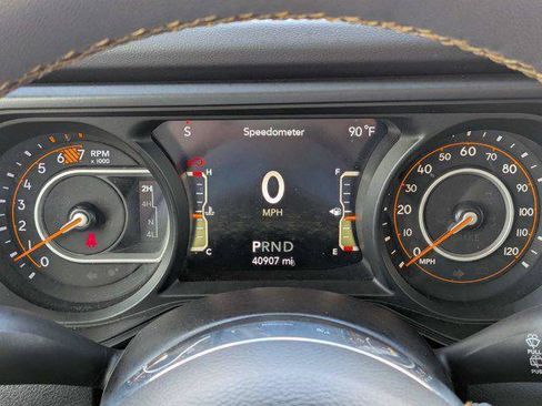 Certified 2025 Jeep Wrangler Unlimited Sahara AWD/4WD image 29