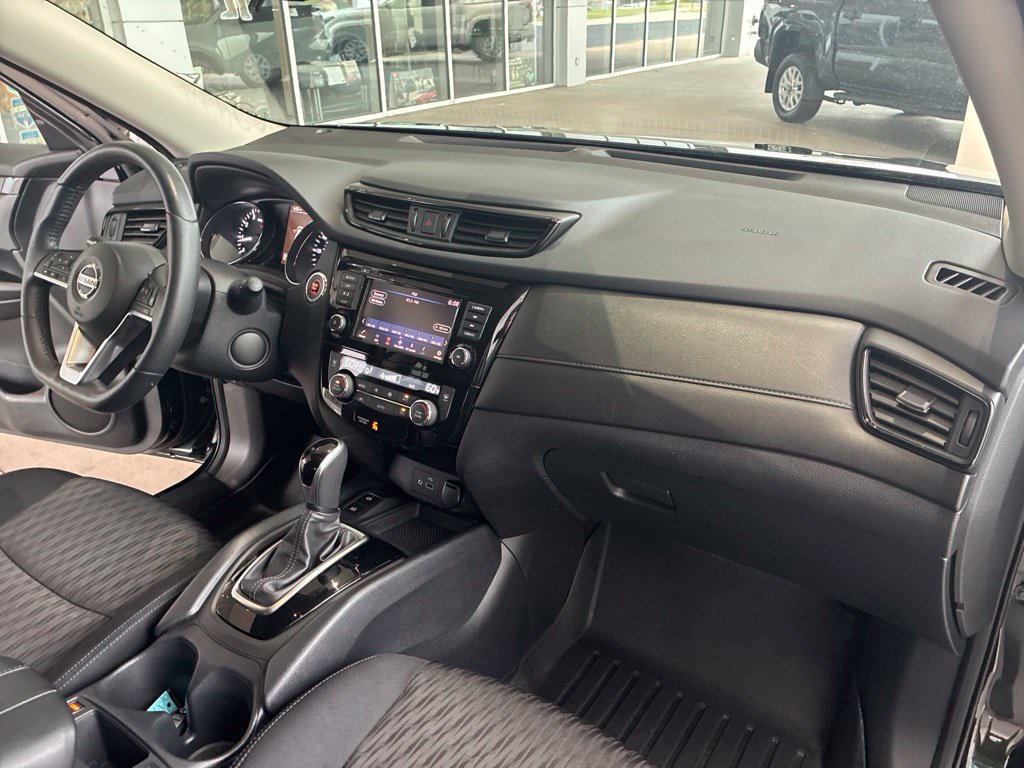 Used 2020 Nissan Rogue SV w/ Premium Package AWD/4WD image 21