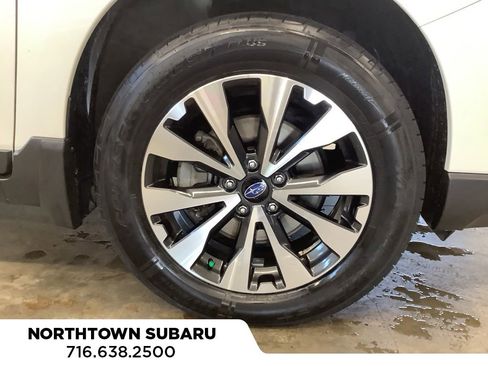 Used 2017 Subaru Outback 2.5i Limited AWD/4WD image 26
