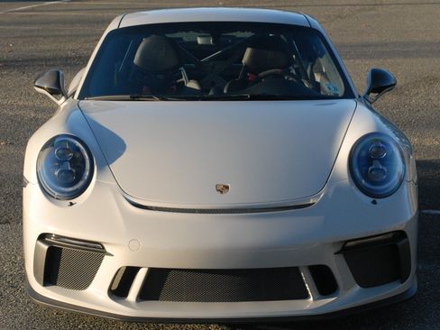 Used 2018 Porsche 911 GT3 RWD image 10