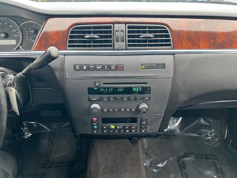 Used 2009 Buick LaCrosse CXL w/ Driver Confidence Package image 27