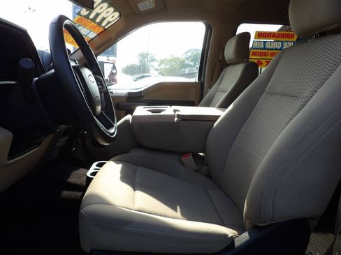 Used 2017 Ford F150 XLT w/ Equipment Group 302A Luxury AWD/4WD image 8