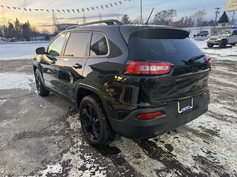 Used 2015 Jeep Cherokee Latitude w/ Cold Weather Group image 6