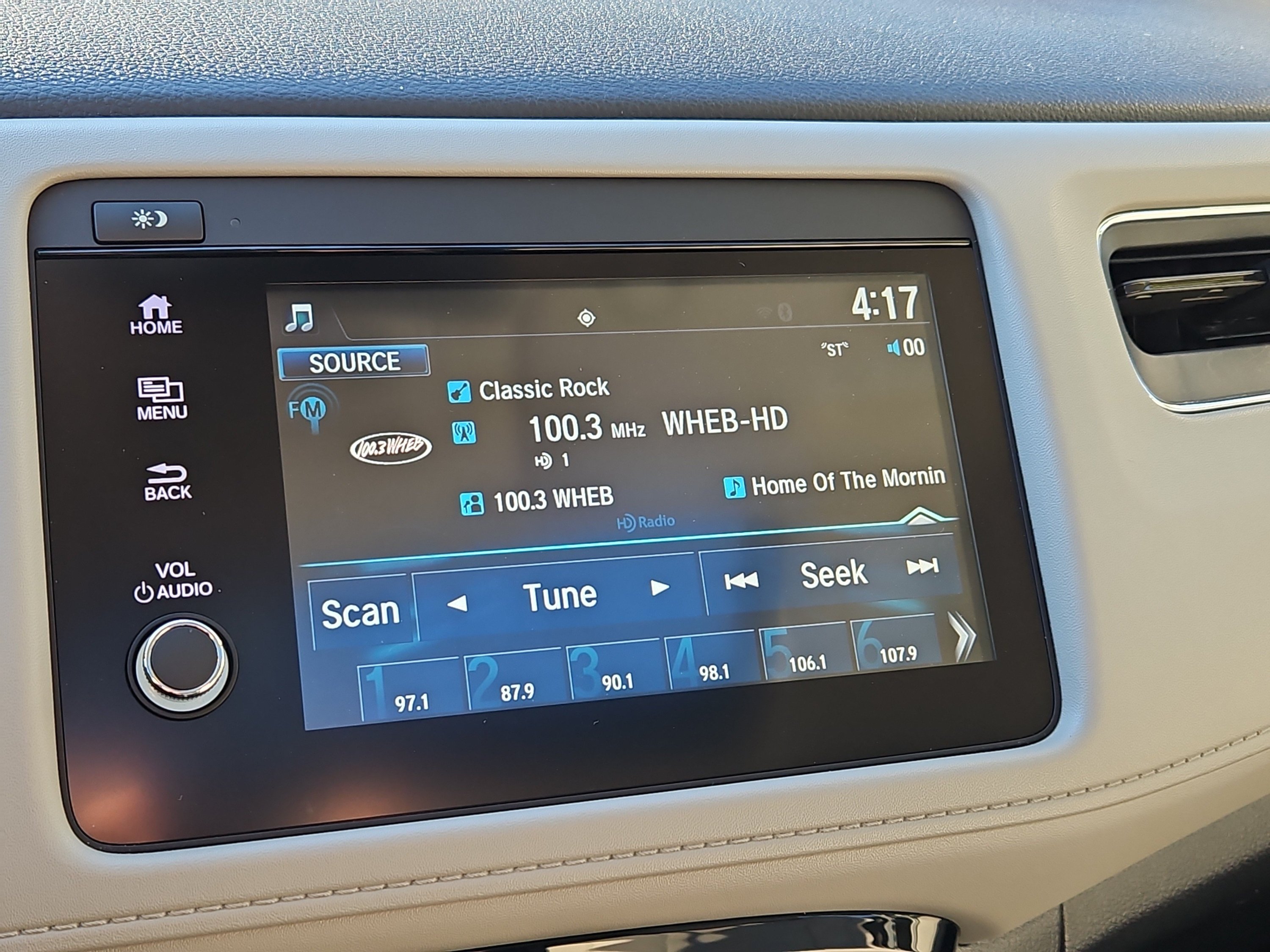 Certified 2022 Honda HR-V EX-L image 17