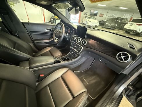 Used 2018 Mercedes-Benz CLA 250 image 20