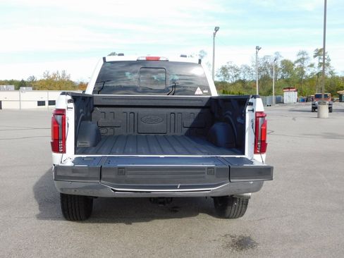 New 2025 Ford F150 Lariat w/ Equipment Group 501A Mid image 6