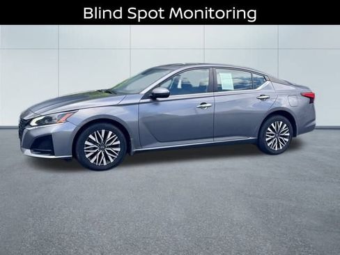 Certified 2023 Nissan Altima 2.5 SV image 8