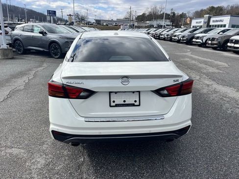 Certified 2020 Nissan Altima 2.5 SR w/ Premium Package image 6