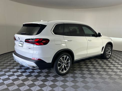 New 2026 BMW X5 sDrive40i w/ Premium Package image 7