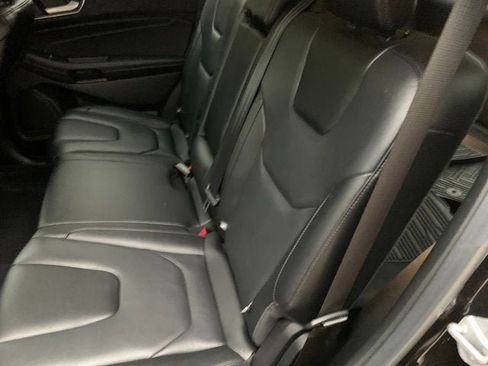 Used 2022 Ford Edge Titanium AWD/4WD image 19
