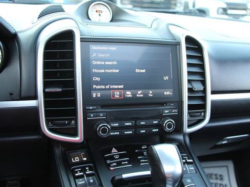 Used 2018 Porsche Cayenne GTS AWD/4WD image 21