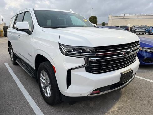 Used 2024 Chevrolet Tahoe LT w/ Luxury Package AWD/4WD image 2