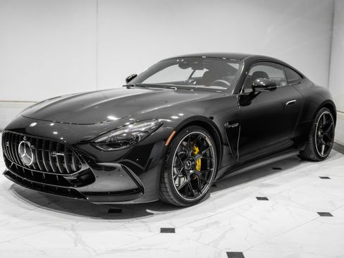 Used 2025 Mercedes-Benz AMG GT 63 image 4