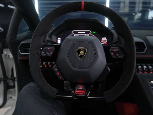 Used 2024 Lamborghini Huracan STO RWD image 38