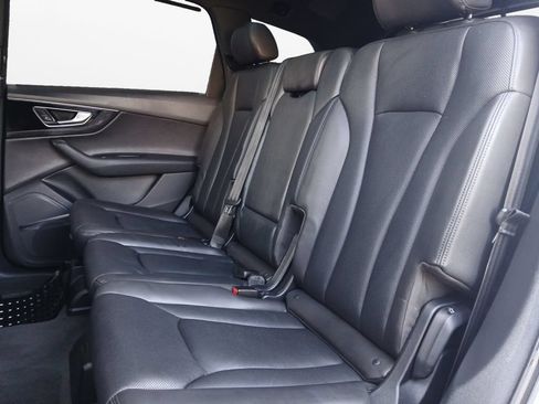 Used 2018 Audi Q7 3.0T Prestige w/ Prestige Package AWD/4WD image 22