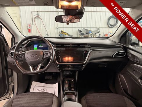 Used 2022 Chevrolet Bolt EUV LT w/ Comfort Package image 15